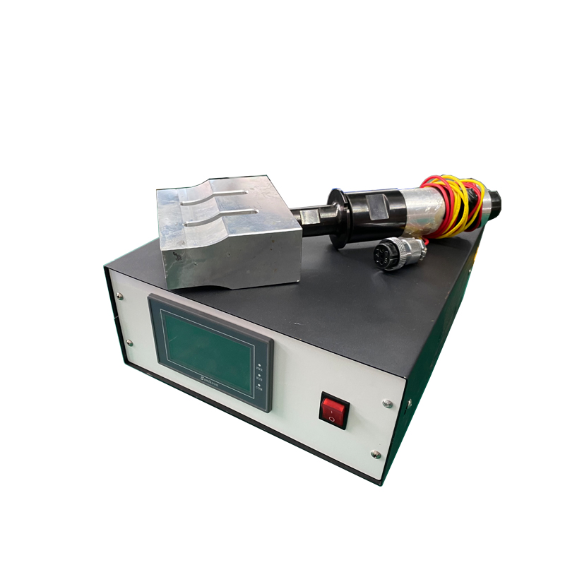 1500W 15KHZ Industrial Ultrasonic Plastic Welding Transducer And Generator For Plastic Welder