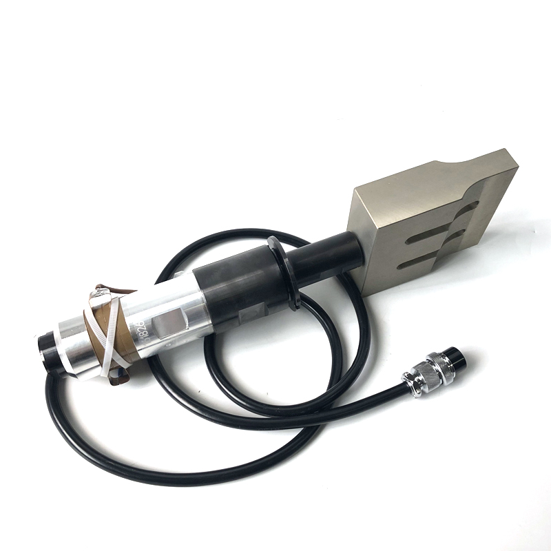 1800W 15KHZ 20KHZ Ultrasonic Welding Transducer With Booster Horn For Plastic Lamp Packaging Carton U