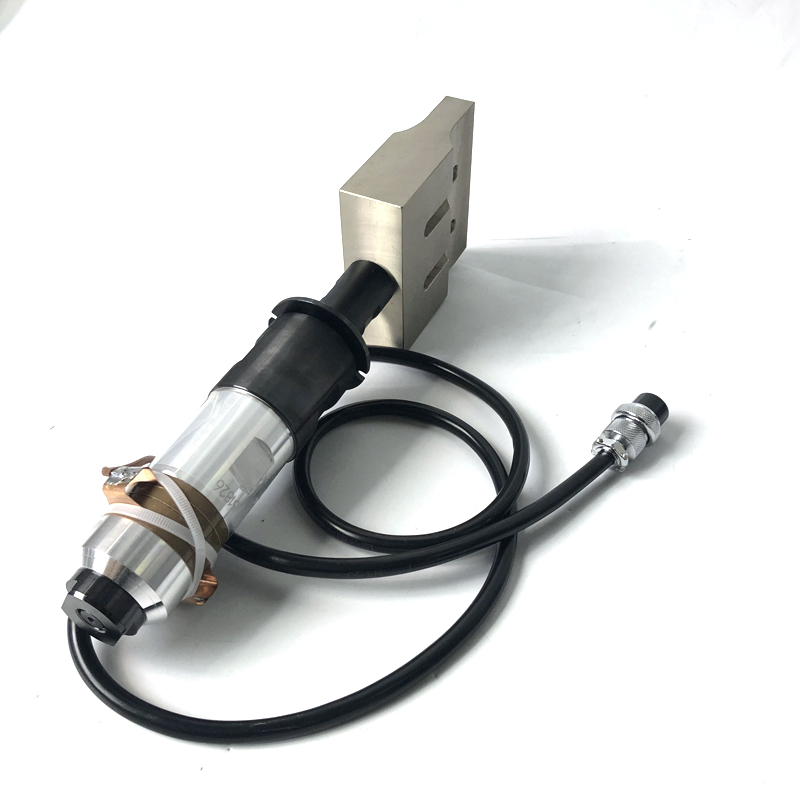 1800W 15KHZ 20KHZ Ultrasonic Welding Transducer With Booster Horn For Plastic Lamp Packaging Carton U